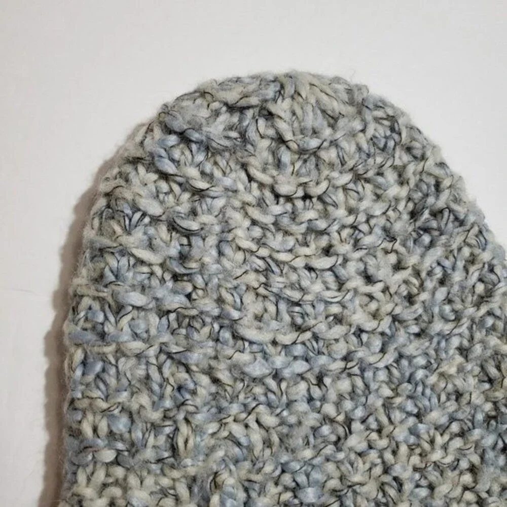 Calvin Klein Blue Cream Acrylic Wool Blend Beanie Hat Winter Snow Chunky Knit